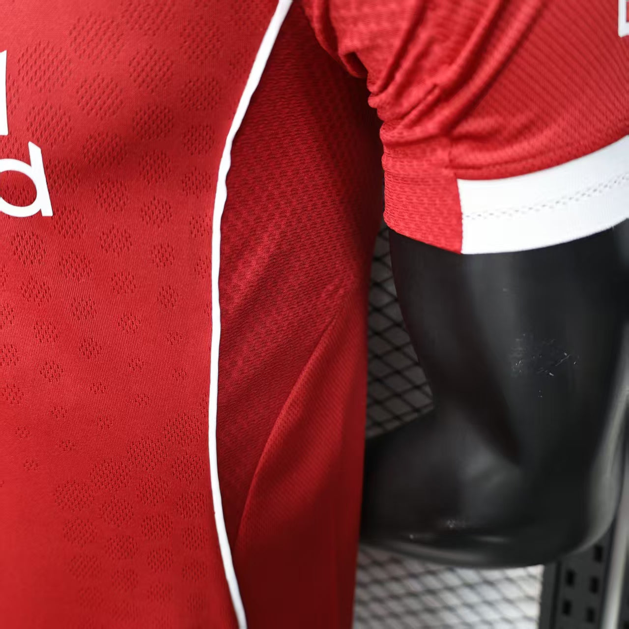 Liverpool home 2025/26