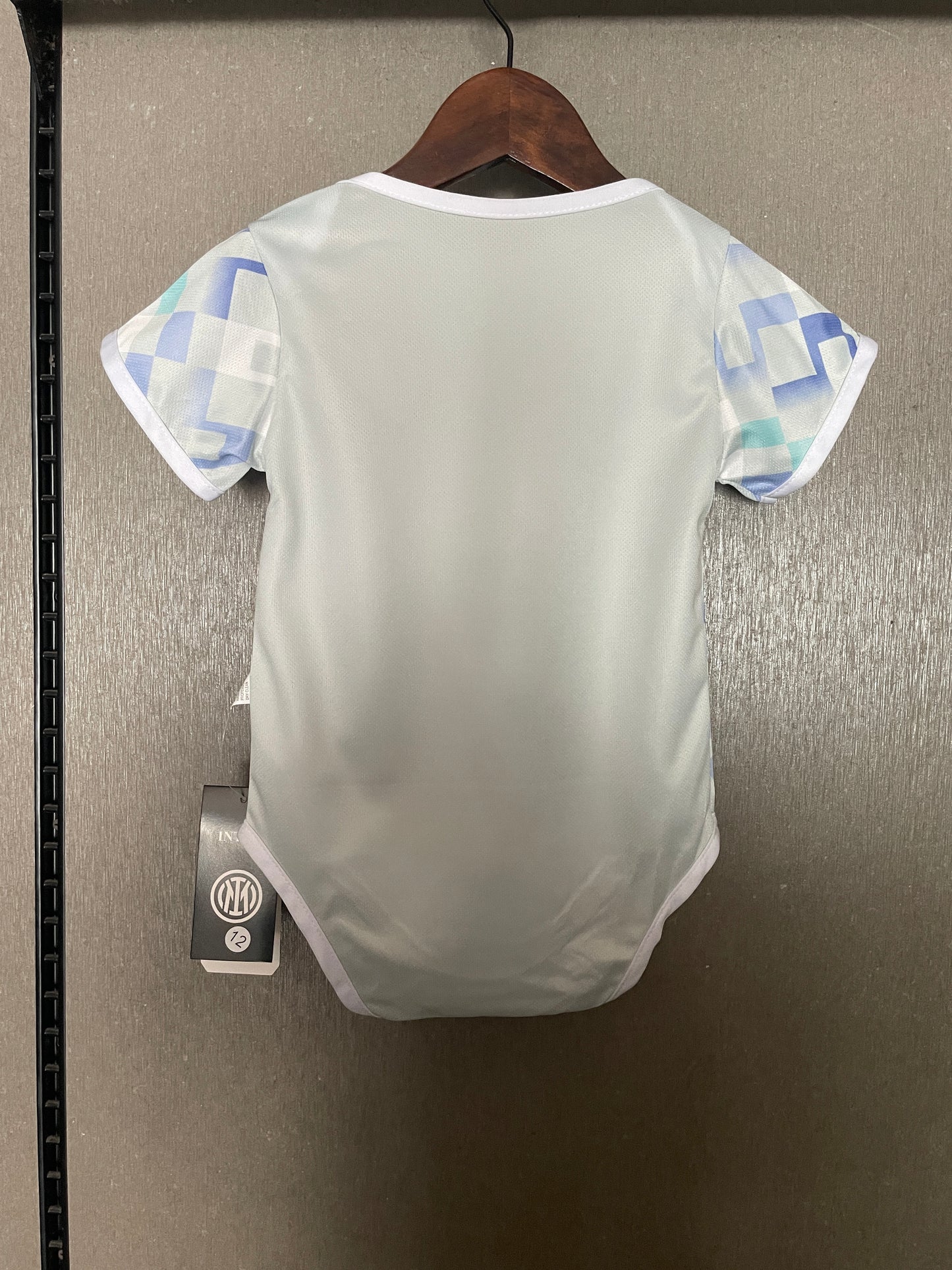 Body Inter Away 2025